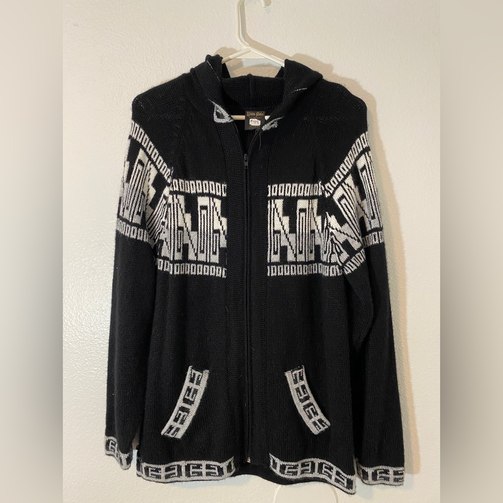 Alpaca hooded sweater
